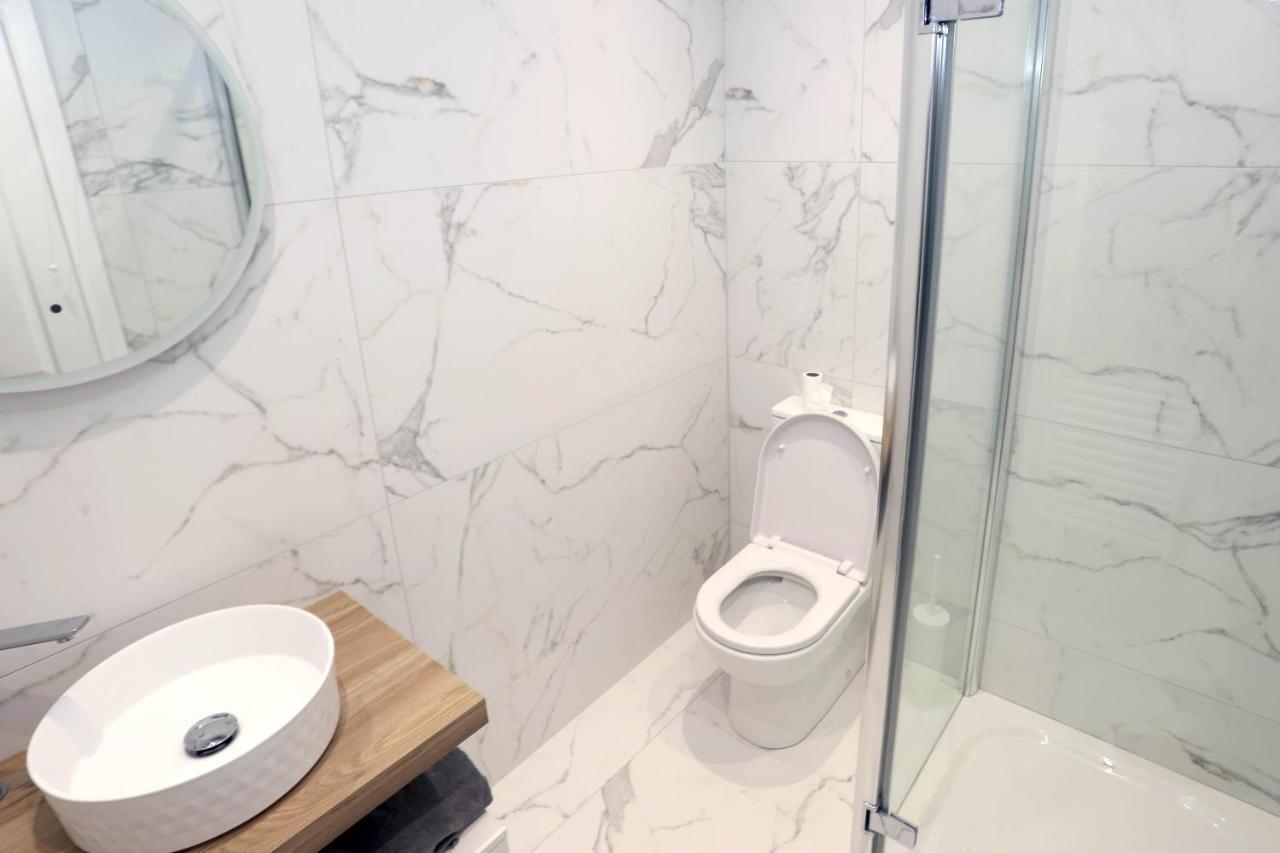 Entire Penthouse Apartment With Sea Views بورتراش المظهر الخارجي الصورة